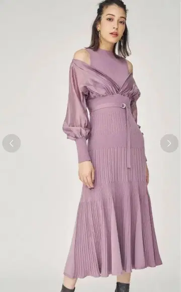 MERCURYDUO (머큐리 듀오) 이소재 도킹 플레어 니트 원피스