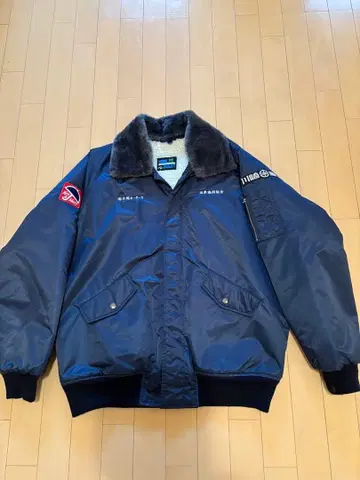 퍼 달린 네이비 나일론 자켓, 도카쟌, 올드카, 올드카 모임