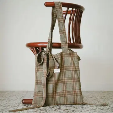 ikaw. 체크 무늬 토트백 5주년