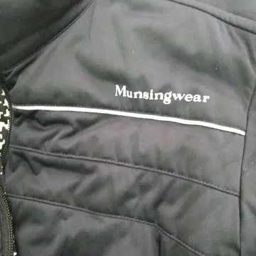 Munsingwear 블랙 다운 자켓