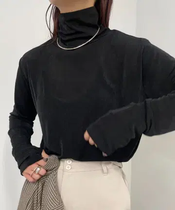 택 포함 새상품 샤이니 하이넥 풀오버 omekashi