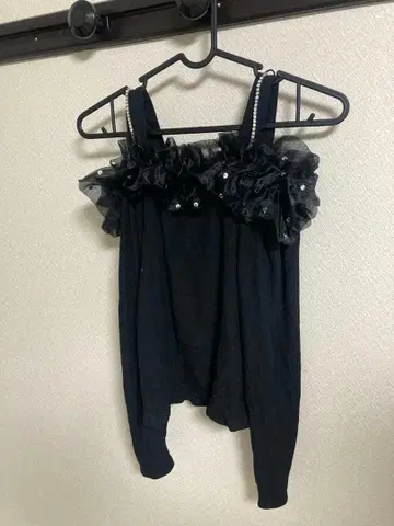 evelyn 비쥬 오프숄더 TP 블랙