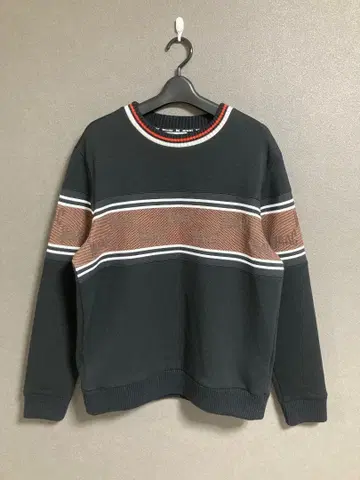 새상품 WAAC 로고 라인 맨투맨 WMTBW22704