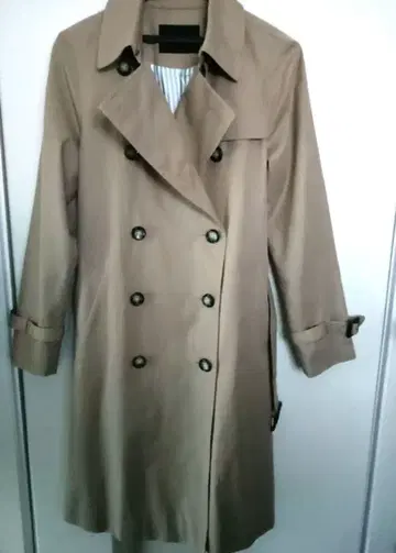 그린 라벨 릴랙싱 발수 가공 트렌치코트