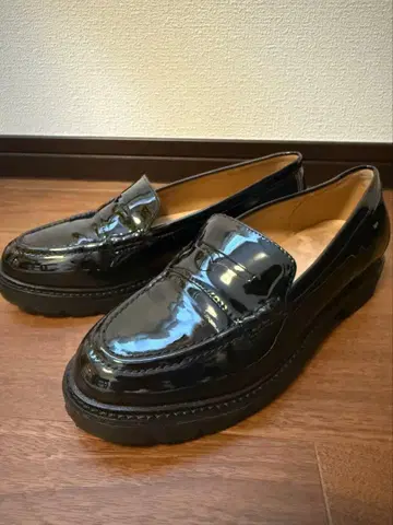 [새상품급] rockport 락포트 에나멜 로퍼 블랙 23.5