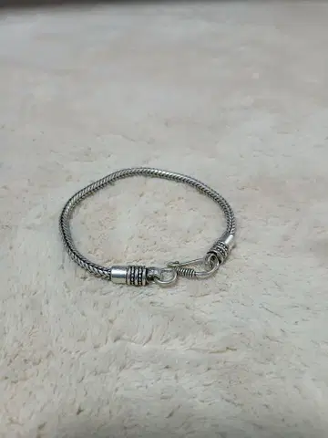 [ 인도산 ] 실버 트위스트 디자인 팔찌 / 라지스타