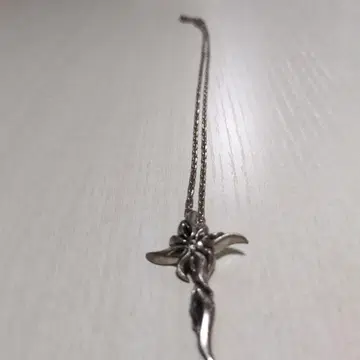 실버 목걸이