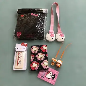 산리오 키티 굿즈 모음