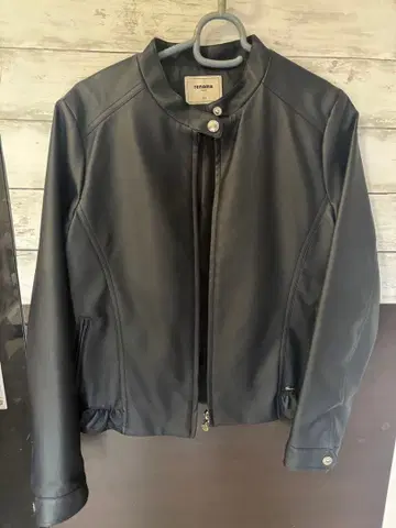 renoma 블랙 가죽 자켓 160