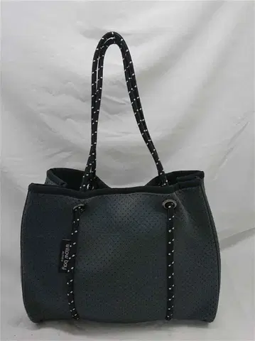 윌로우 베이 네오프렌 토트백 블랙 계열 파우치 포함