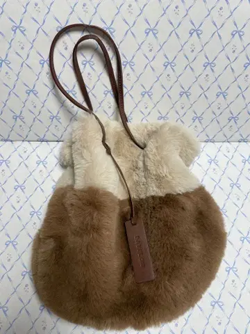 BAYFLOW 퍼 백 베이지 브라운