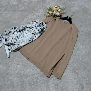 새상품급! 발렌티노의 앙상블풍 캐시미어 니트