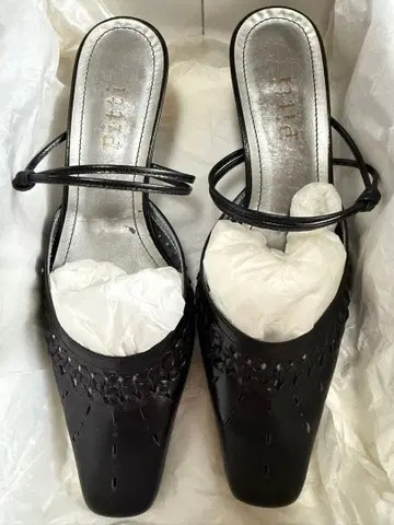 pitti 펌프스 굽 높이 있음