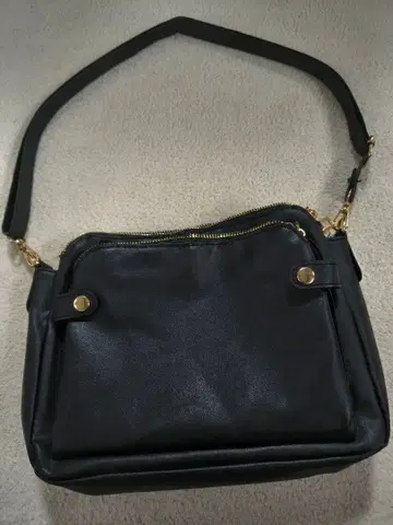 블랙 지갑 숄더백 합성 피혁 수납력 있음