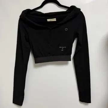 ANDMARY Emily offshoulder tops