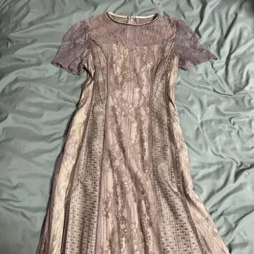 러그나문 레이스 반팔 드레스 핑크