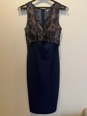 네이비 레이스 탑 타이트 드레스