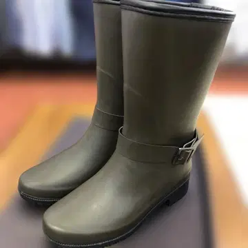 다크 브라운 버클 방한 장화 23.5cm