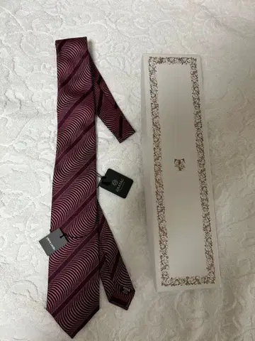 피에르 가르뎅 실크제 물결무늬 넥타이