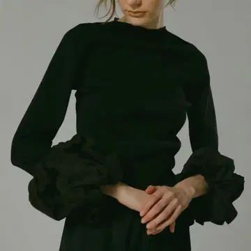 24aw HER. 하이 볼륨 슬리브 니트 탑 롤넥