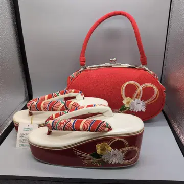 빨간색 꽃무늬 자수 일본 의류용 가방과 조리 세트