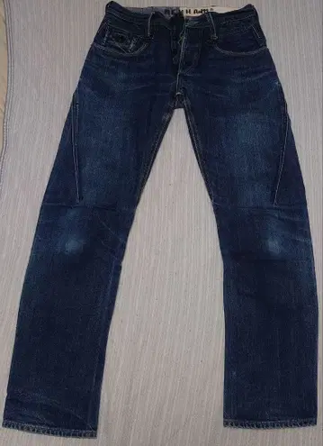 스키니 데님 다크 블루 버튼 플라이