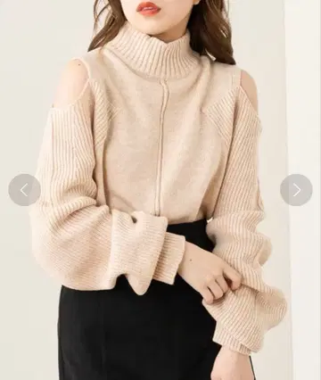 [ CHICO ] 어깨 슬릿 하이넥 루즈핏 니트