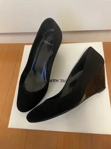 PIERRE HARDY 블랙 웨지힐 펌프스 36