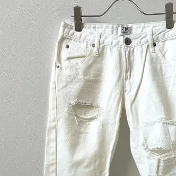 GYDA 데님 팬츠 스키니 데미지 가공 로우라이즈 포켓 부착 화이트 팬츠