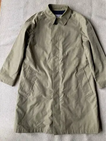 마가렛호웰 코트 베이지 안감 부착