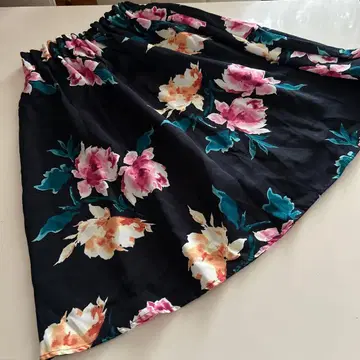 미사용 새상품 꽃무늬 스커트 스커트 여성용