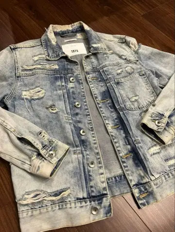 zara 데미지 가공 라이트 블루 데님 자켓 새상품급