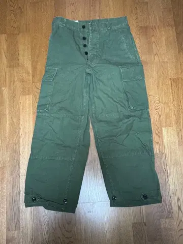 우티 툴 팡탈롱 블레슬 군빵 22