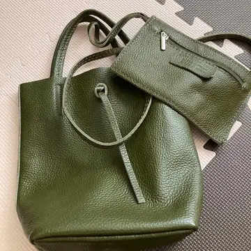 아름다운 올리브 그린 가죽 숄더백
