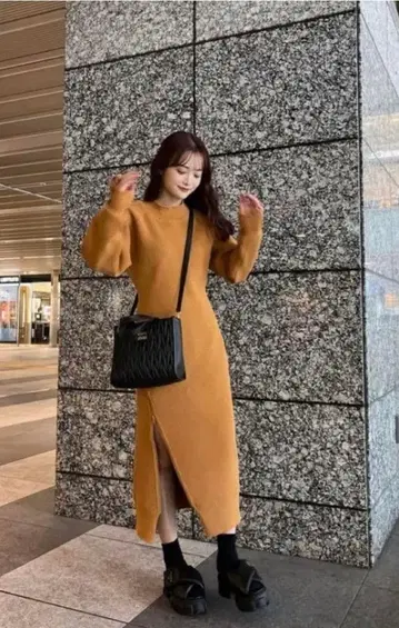 PINUE 지퍼 슬릿 니트 원피스 S