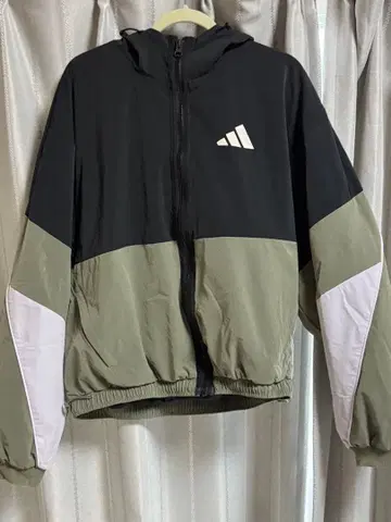 adidas 후드 부착 자켓 블랙/올리브/화이트