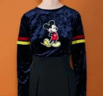 moussy x Disney 미키마우스 긴팔 벨로아 상의