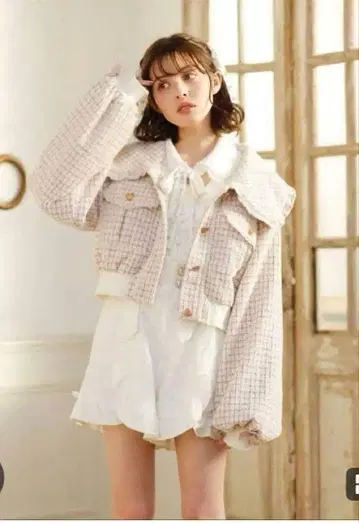 크리스마스 LIZ LISA 리즈리사 트위드 블루종 골드 버튼 펄 핑크