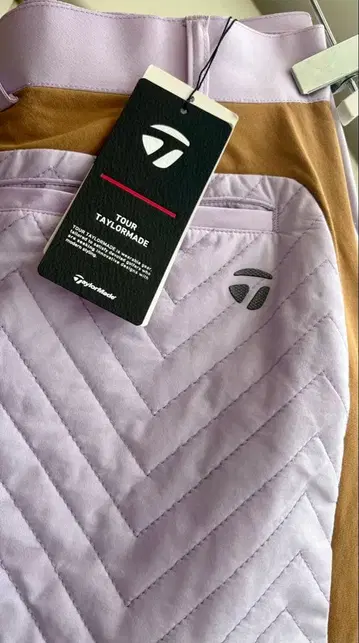 새상품! 테일러메이드 골프 퀼팅 스커트 퍼플 L 사이즈