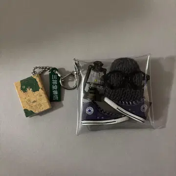 가챠 파우치 산책과 독서