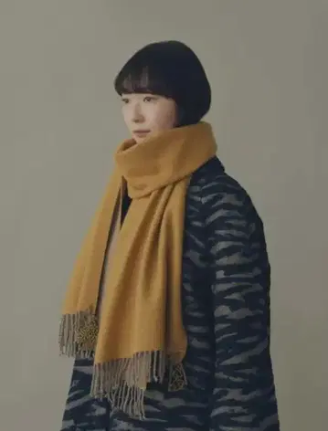 미나 페르호넨 스톨 2023-24 a/w