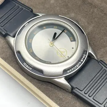 벤츠 손목시계 작동 V306-6A80 박스 있음