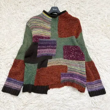 새상품급 지우 2023년 멀티 컬러 보틀넥 니트 비대칭 L