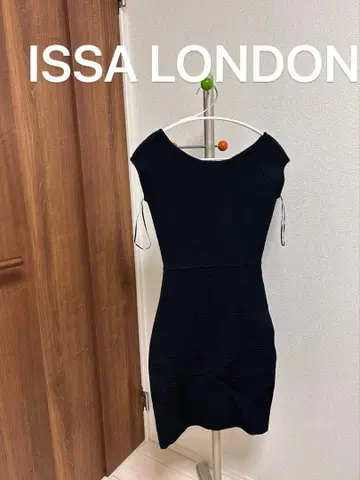 Issa London 블랙 슬리브리스 타이트 원피스 S