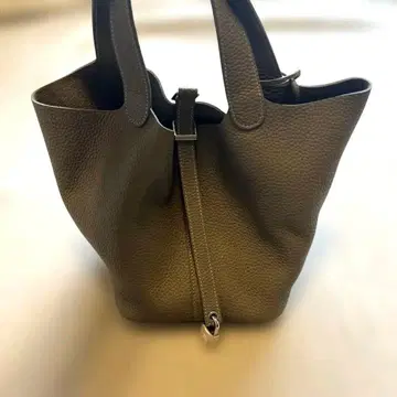 천연 가죽 다크 그레이 큐브 백