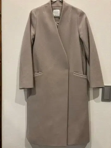 유나이티드 도쿄 코트 엑스트라 울 V넥 코트