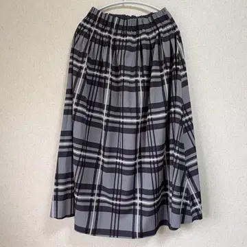 그레이 계열 체크 플레어 스커트 롱 스커트