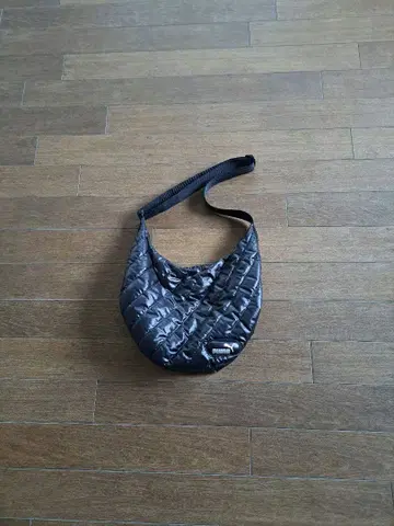 PUMA 퀼팅 블랙 숄더백