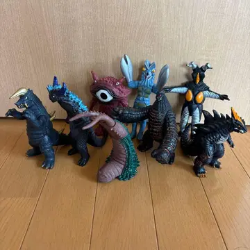 울트라맨 괴수 피규어 8체 세트