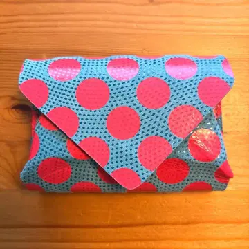 카마인 지갑 미사용입니다